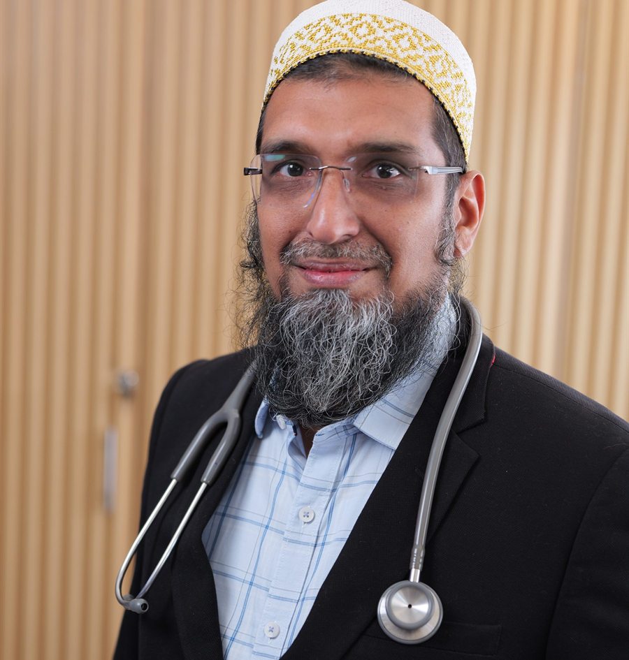 Dr. Adnaan Mustafa