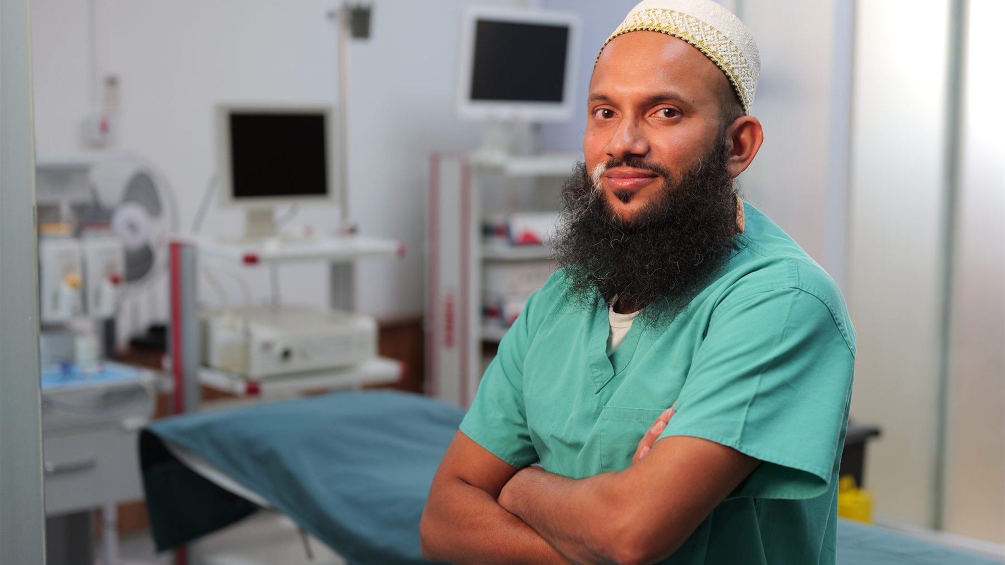 A Hamat Healthcare surgeon in the hospital's operating theatre
